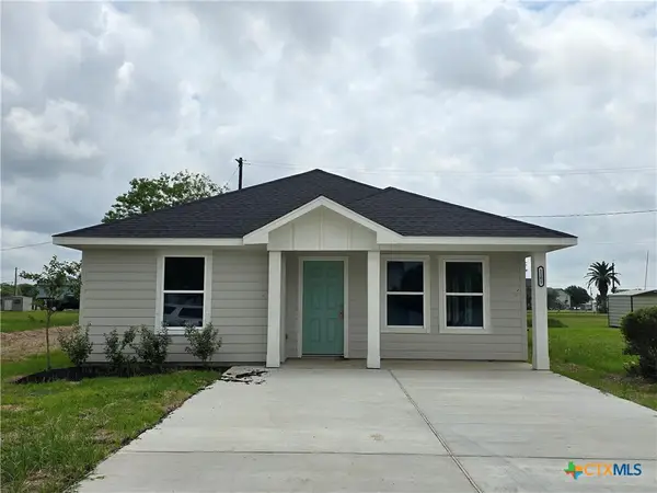 1105 W Bayshore Drive, Palacios, TX 77465