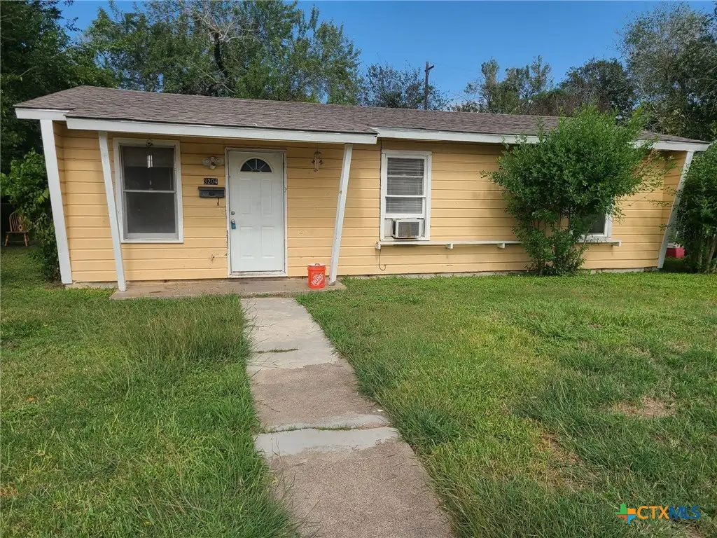 3204 Oaklawn Street, Victoria, TX 77901 - Image #1