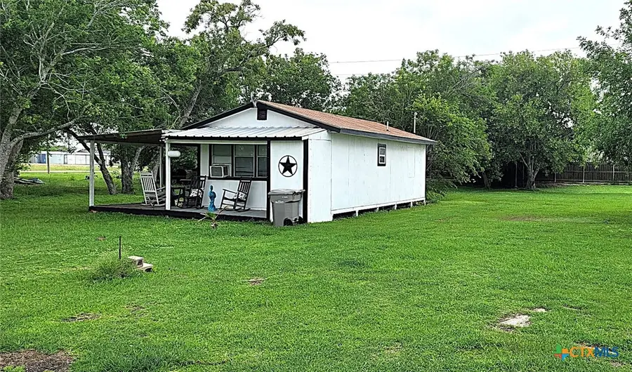 308 W Saint Louis Avenue, Seadrift, TX 77983 - Image #3