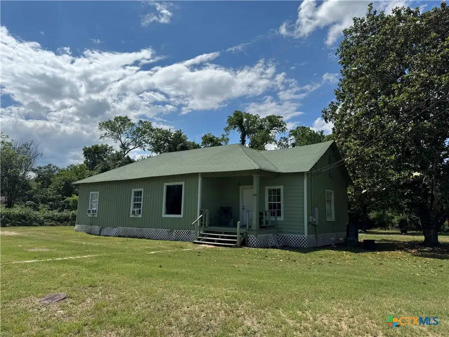 400 Grimes Street, Cuero, TX 77954 - Image #2