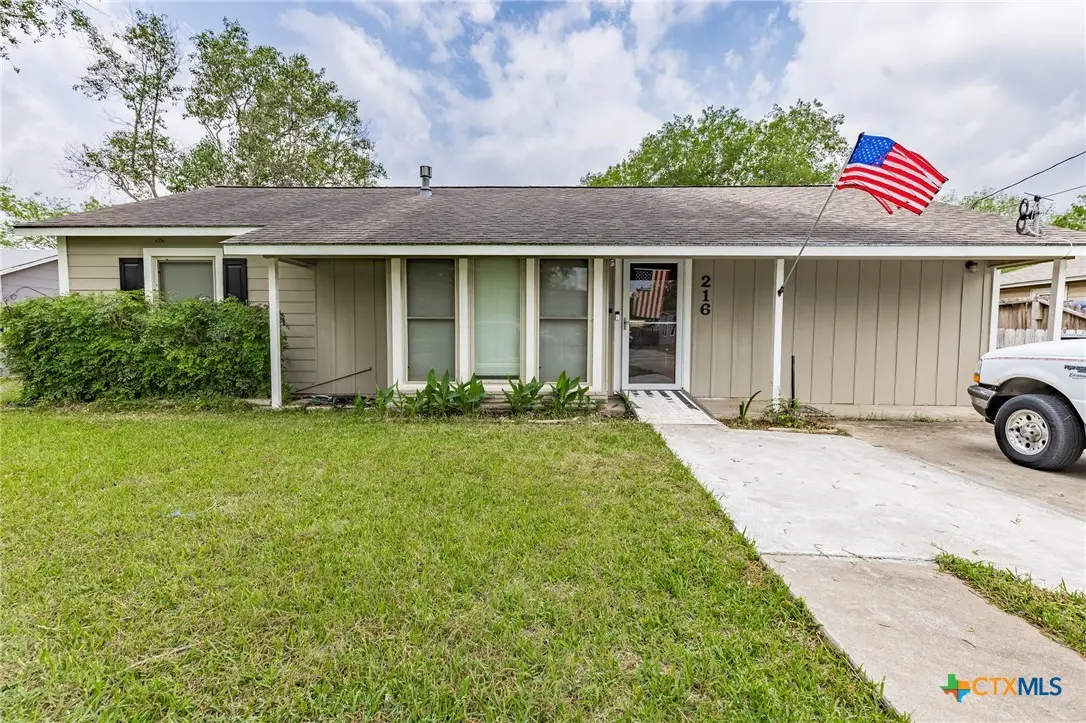 216 Prospect Street, Seguin, TX 78155 - #1