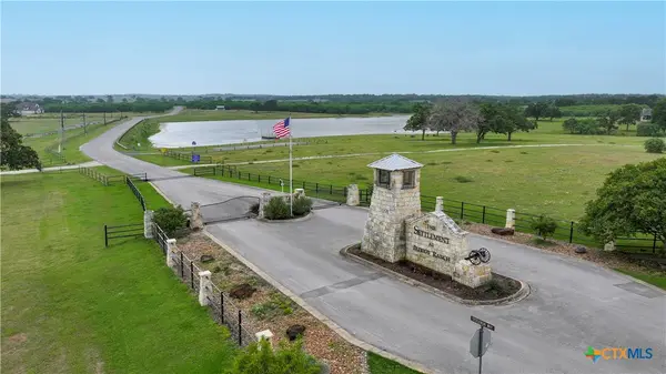 10 Patriot Circle, Luling, TX 78648