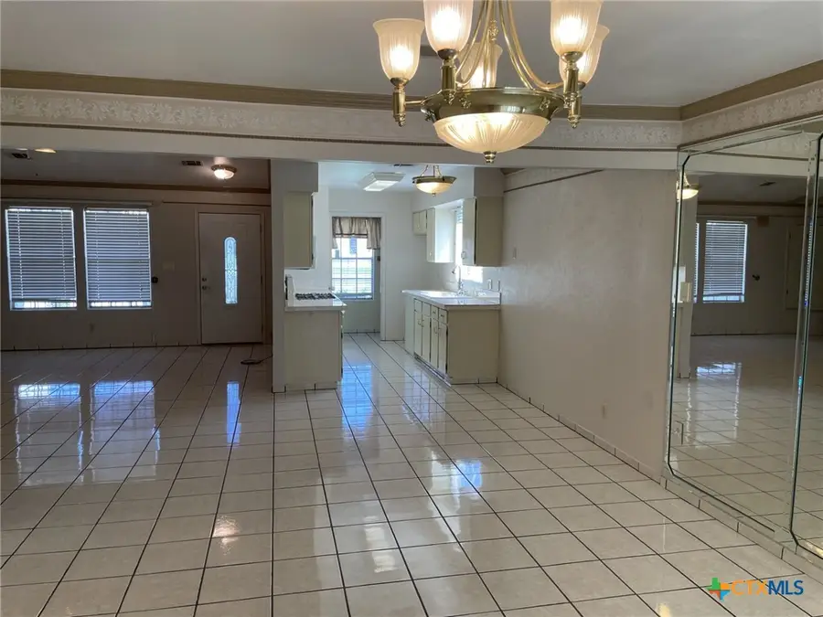 307 Hickok Court, Austin, TX 78753 - Image #2