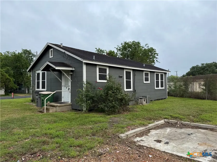 103 Avenue C, Victoria, TX 77901 - #3