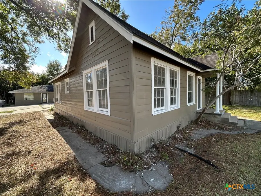 1511 E Constitution Street, Victoria, TX 77901 - Image #3