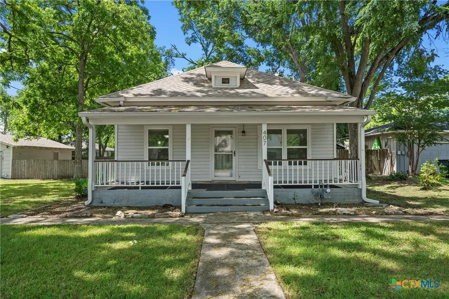 407 E 7th Street, Cameron, TX 76520 - #2