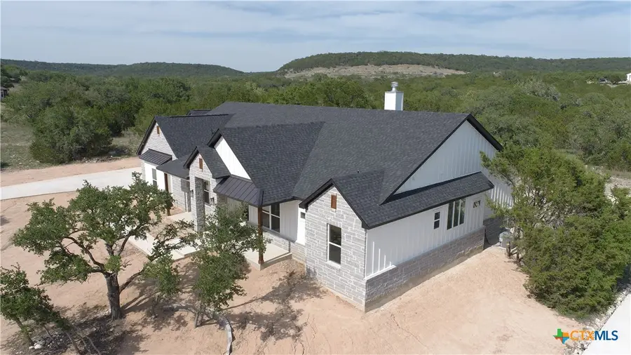 123 Wagon Wheel Trail, Bertram, TX 78605 - Image #2