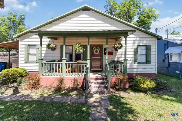 859 Pine Street, New Braunfels, TX 78130