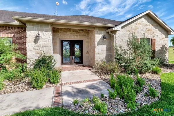 135 Wellspring Boulevard, Victoria, TX 77904