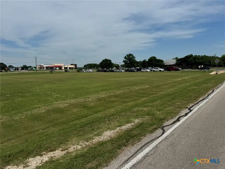 909 Old 1460 Trail, Georgetown, TX 78626 - Image #2