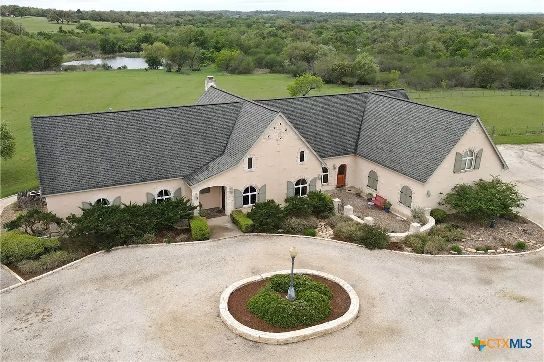 5904 Old Yoakum Road, Cuero, TX 77954 - Image #1