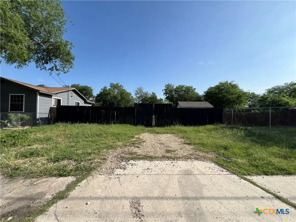 117 Ardmore Street, San Antonio, TX 78237 - Image #1