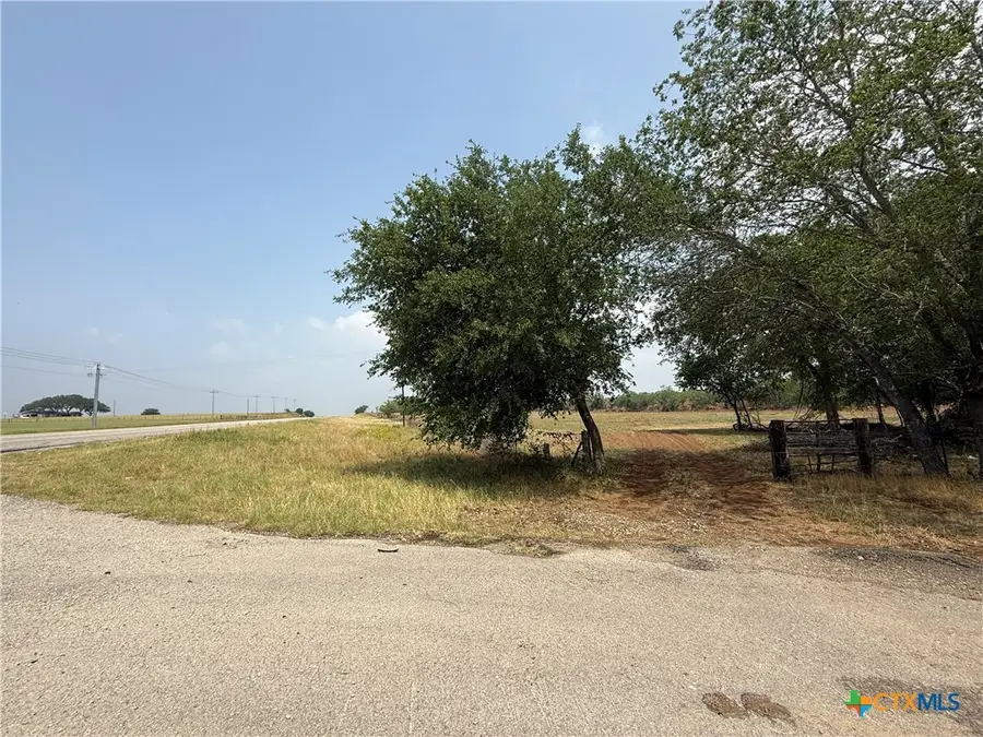 1404 Us Highway 87, Stockdale, TX 78160 - Image #3