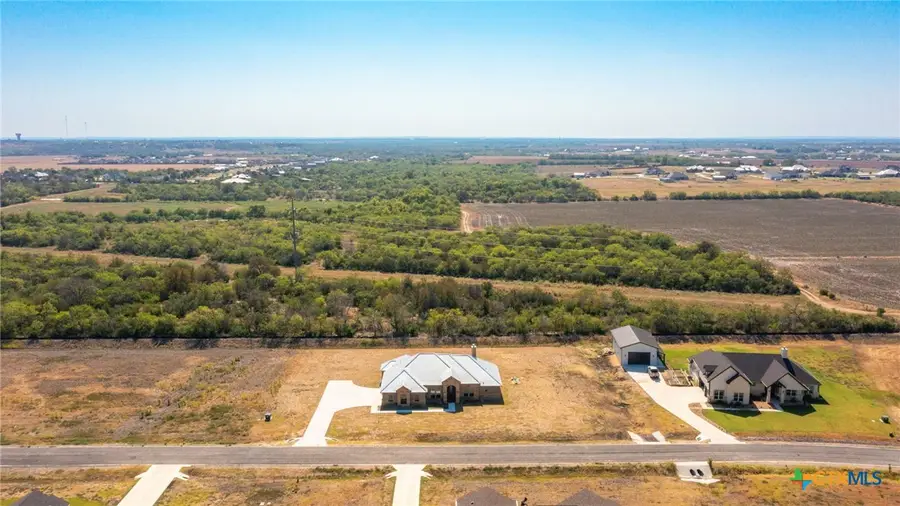 321 Farmhouse Drive, Marion, TX 78124 - Image #2