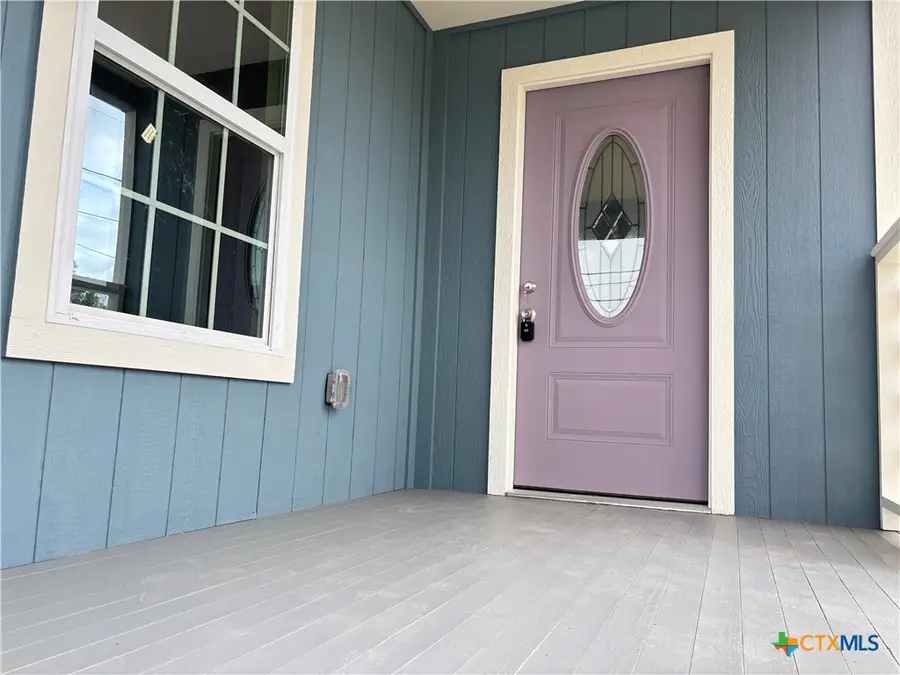 700 E 5th Street, Nixon, TX 78140 - Image #3