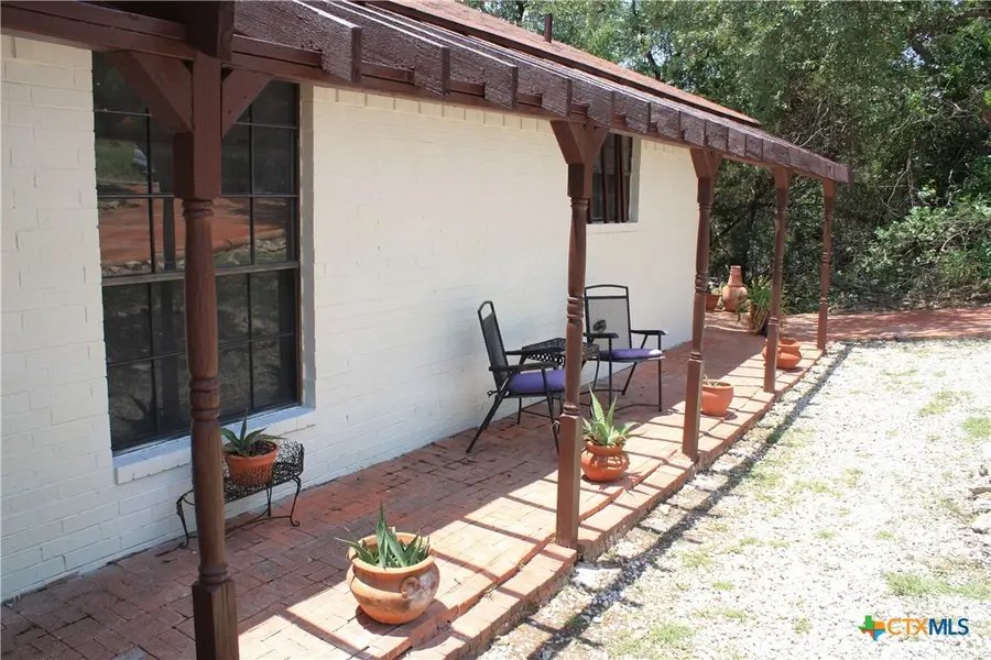 1004 Daviot Drive, Briarcliff, TX 78669 - Image #3