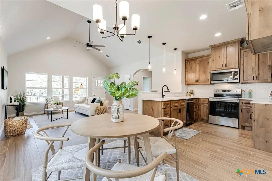 1420 Canyon Bend, Canyon Lake, TX 78133 - Image #1