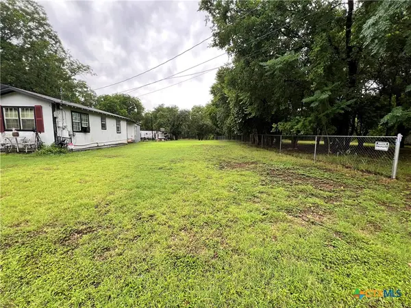 812 Gravel Street, San Marcos, TX 78666