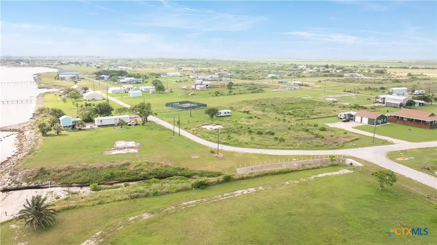 40 Waterfront Alley, Port Lavaca, TX 77979 - Image #2