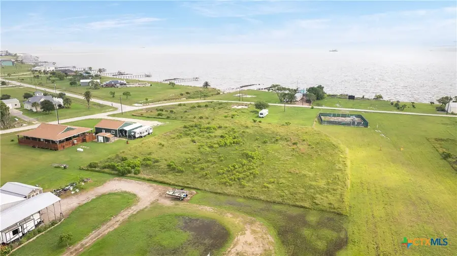 40 Waterfront Alley, Port Lavaca, TX 77979 - Image #3