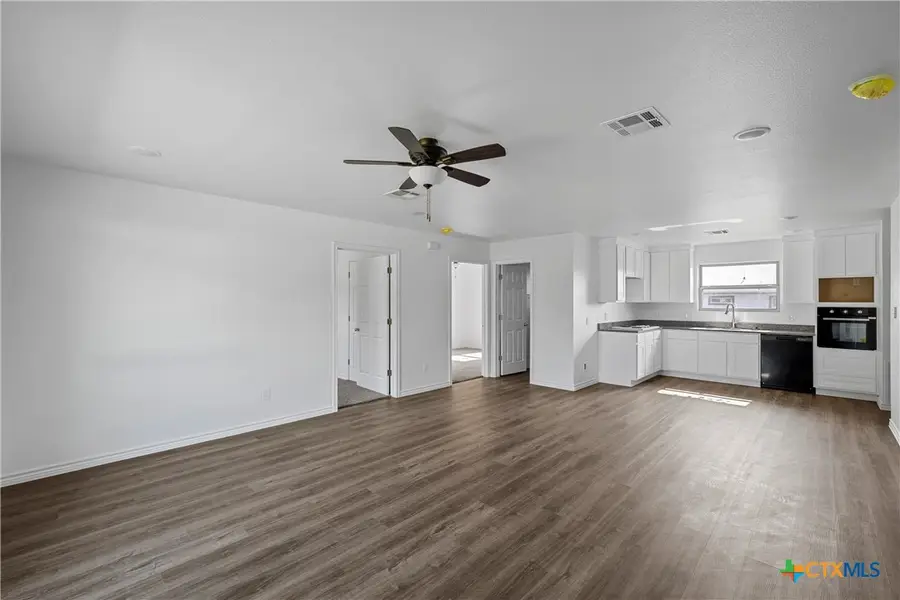 506 E Avenue R, Belton, TX 76513 - Image #3