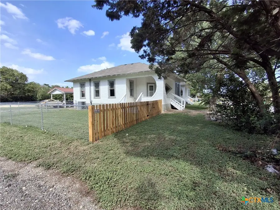 492 E Avenue R, Belton, TX 76513 - Image #3