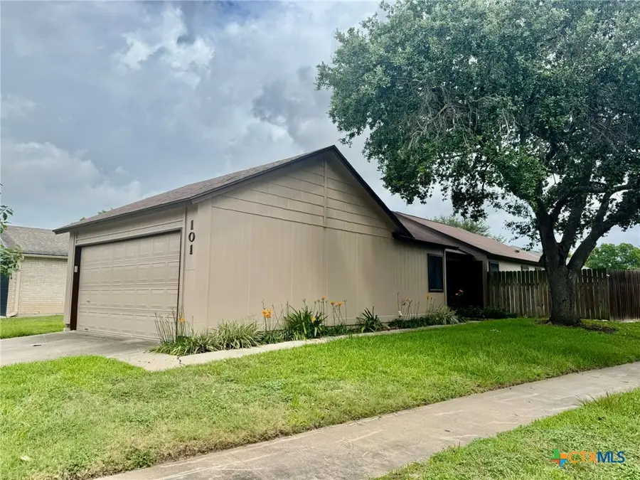 101 Waterford Drive, Victoria, TX 77901 - Image #2