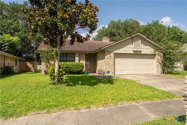 308 Fernwood Circle, Victoria, TX 77901