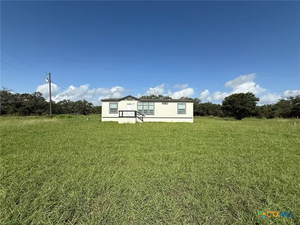 19656 Us Highway 77, Yoakum, TX 77995