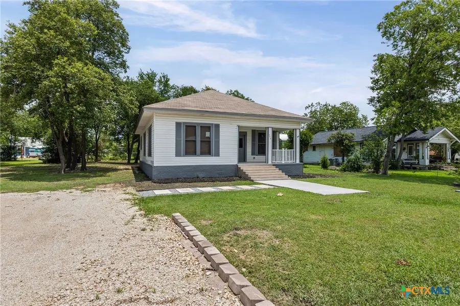 306 W Travis, Holland, TX 76534 - Image #3