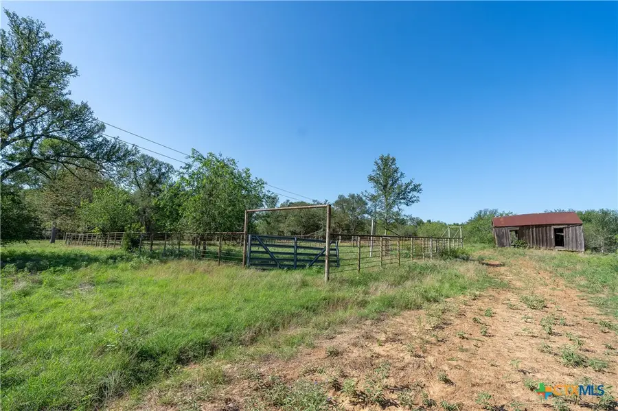 995 Carter Road, Dale, TX 78616 - Image #3
