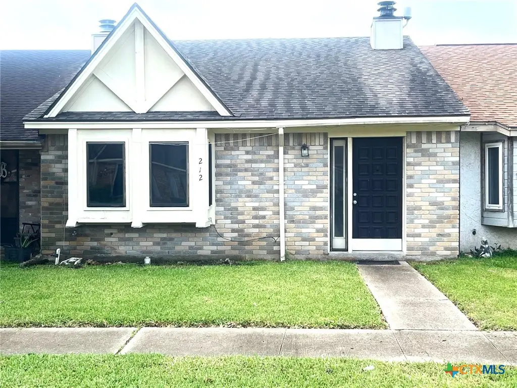 212 Versailles Street, Victoria, TX 77904 - Image #1