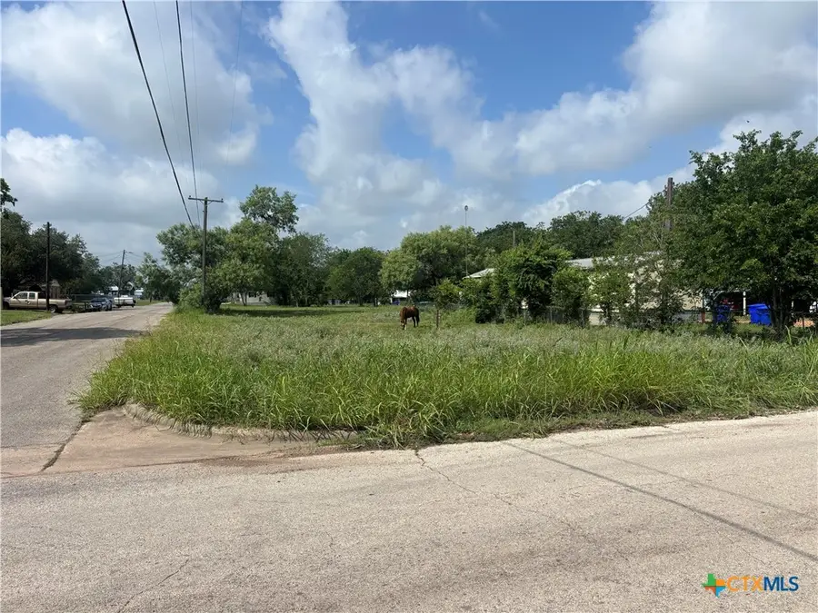 000 Concrete Street, Yoakum, TX 77995 - Image #3