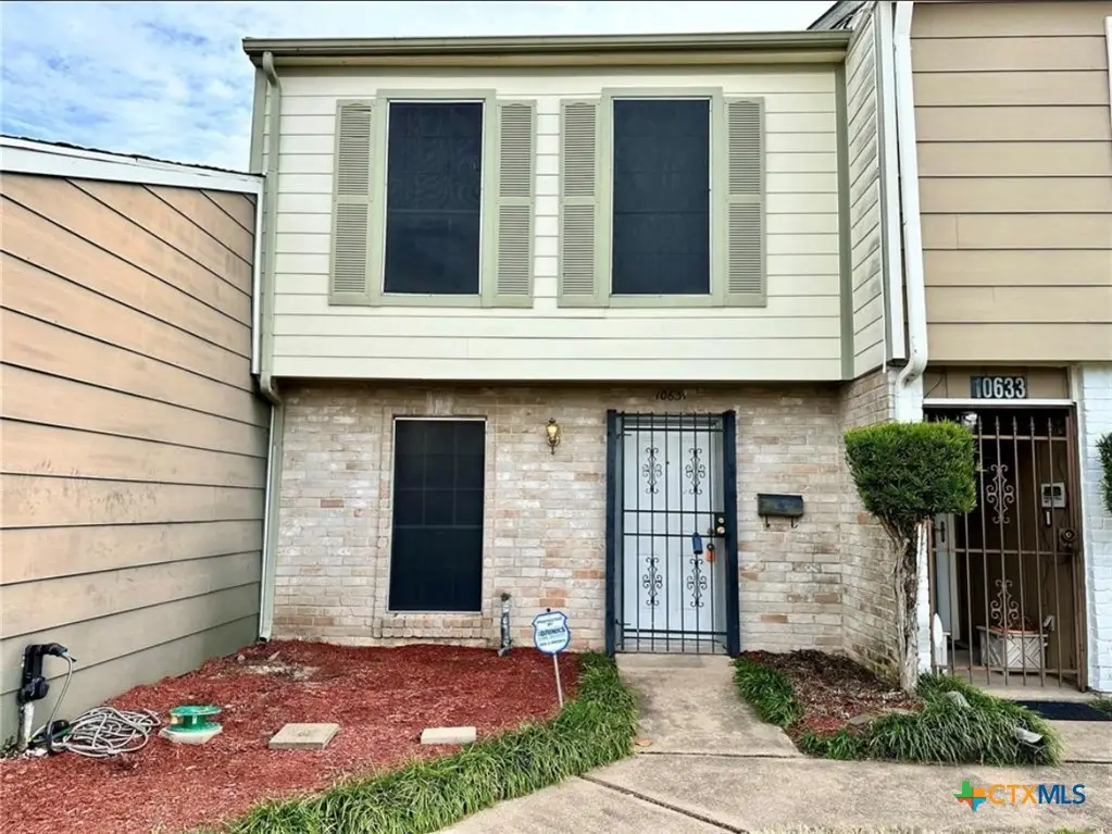 10631 Sandpiper Drive, Houston, TX 77096 - Image #1