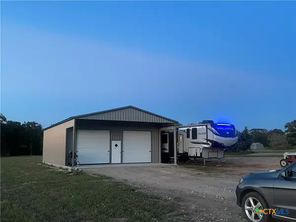 386 Old Colony Road, Seguin, TX 78155