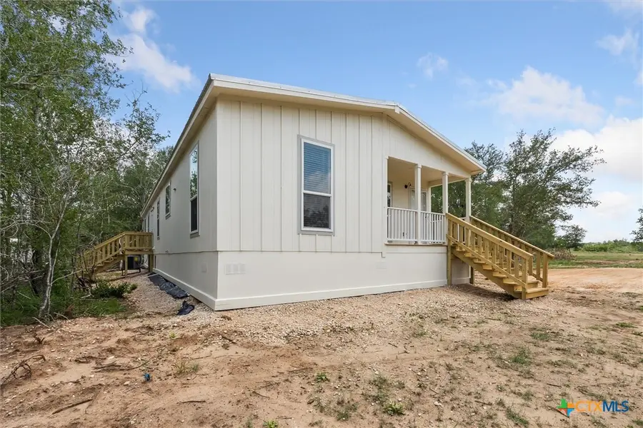 855 Roosevelt Road, Luling, TX 78648 - Image #2