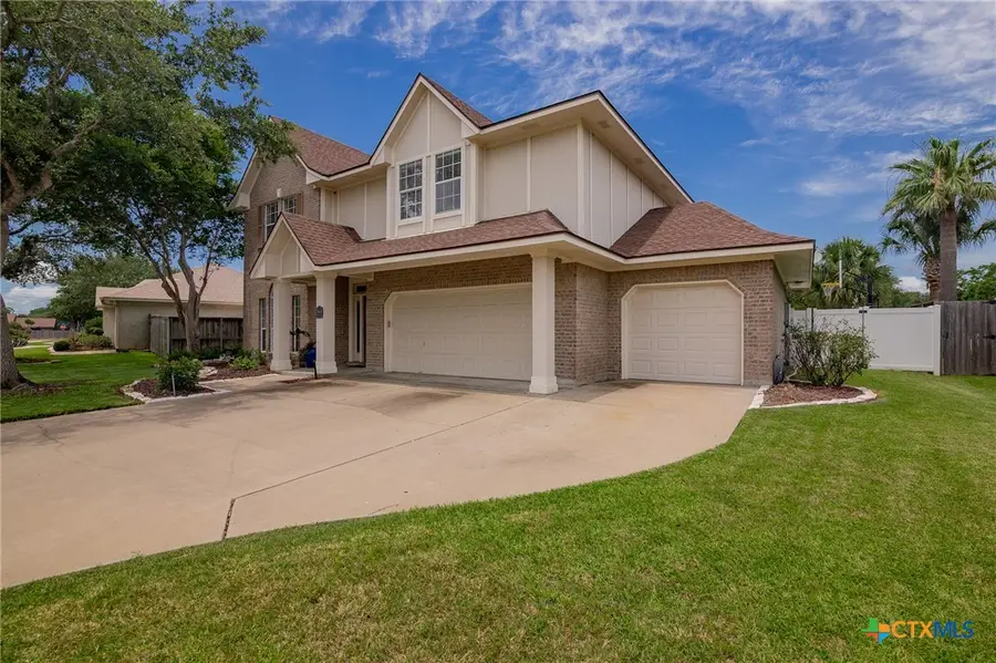 204 Edgewater, Victoria, TX 77904 - Image #2