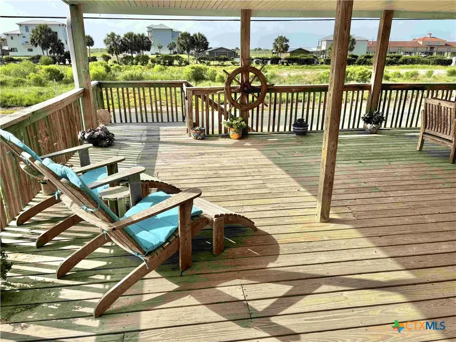 604 W Maple Street, Port Oconnor, TX 77982 - Image #3