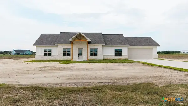 156 Essence Drive, Victoria, TX 77904