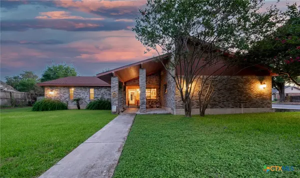 221 W Tanglewood Drive, New Braunfels, TX 78130