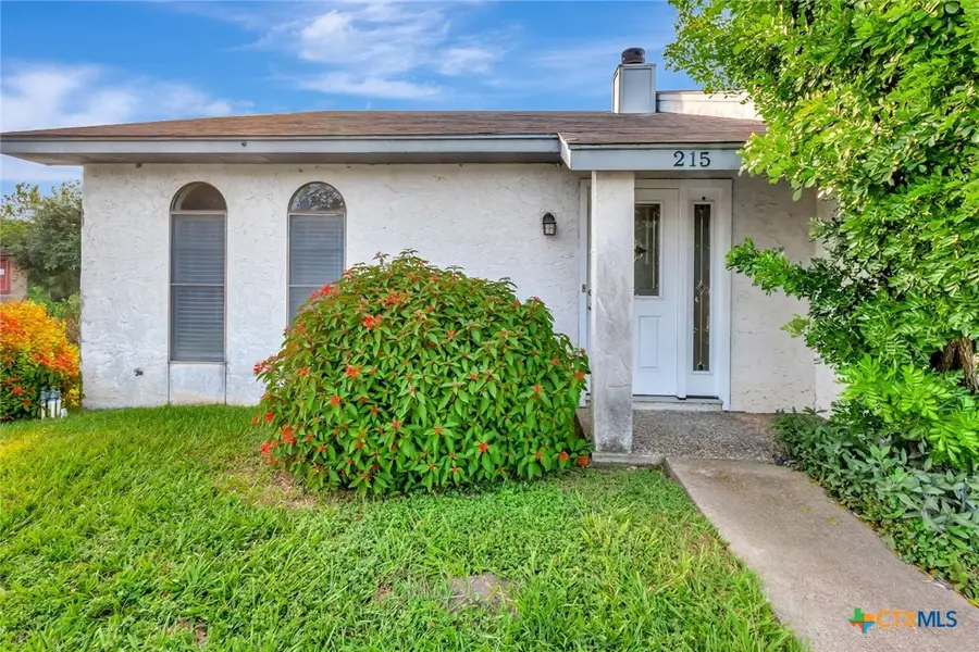 215 Chantilly Street, Victoria, TX 77904 - Image #2