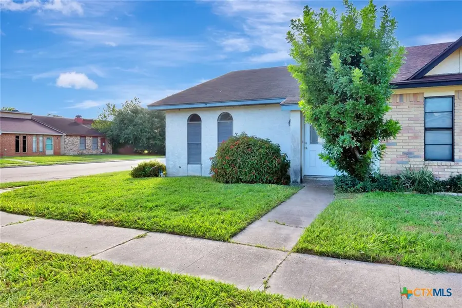 215 Chantilly Street, Victoria, TX 77904 - Image #3