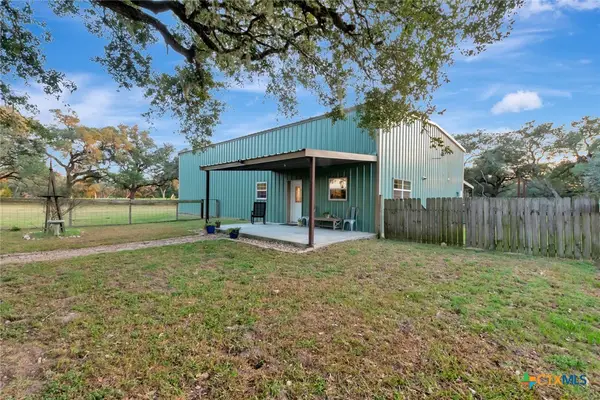 2133 County Road 125, Edna, TX 77957