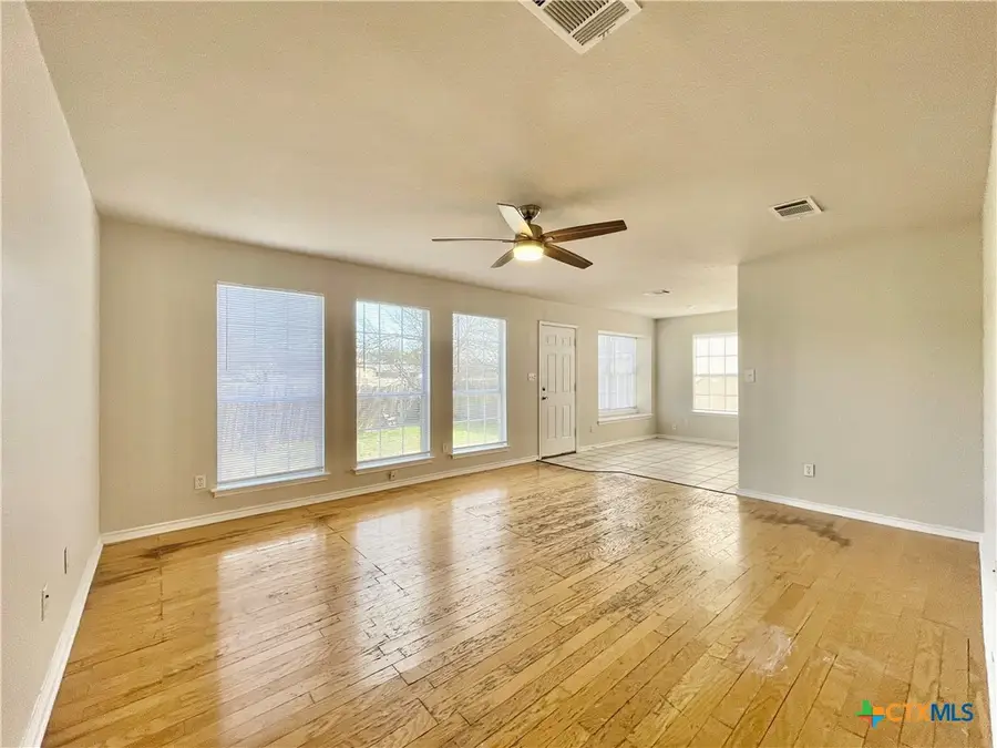 609 Chicago Street, San Marcos, TX 78666 - Image #2