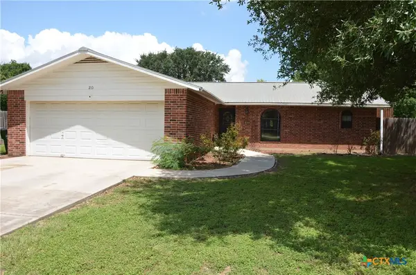 210 Meadow Lane, Martindale, TX 78655