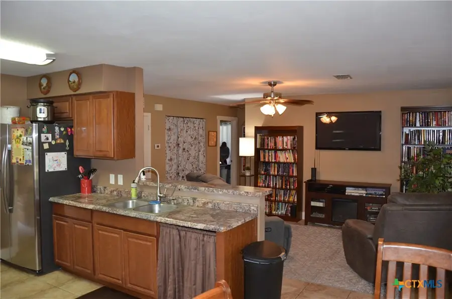 210 Meadow Lane, Martindale, TX 78655 - Image #2