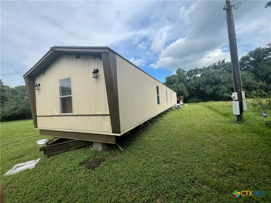 408 Debbie Street, Victoria, TX 77905 - Image #3