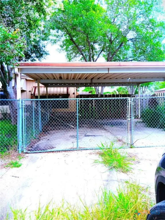 208 Antelope Circle, Victoria, TX 77904 - Image #3