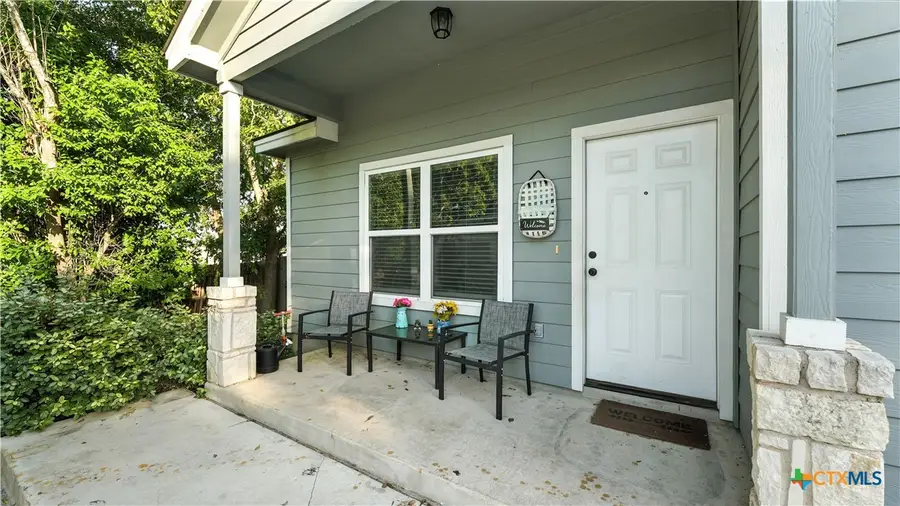 911-913 E Seideman Street, Seguin, TX 78155 - #3