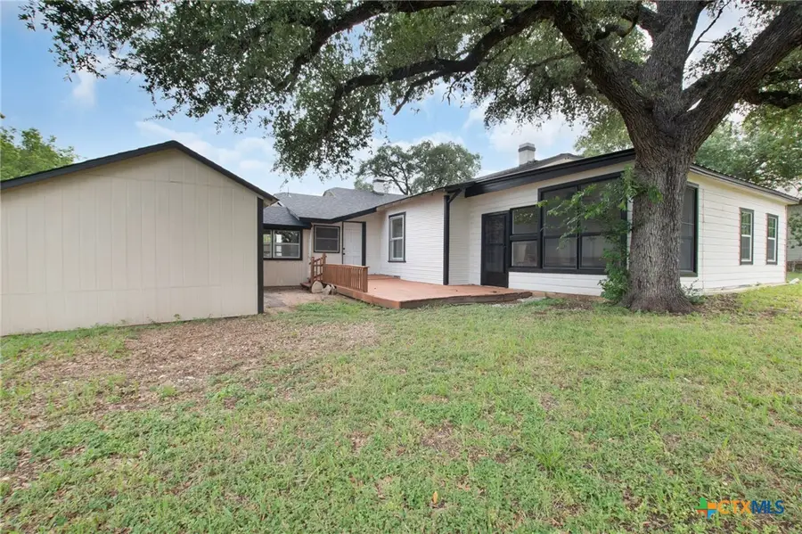 1414 E 4th Street, Lampasas, TX 76550 - Image #2